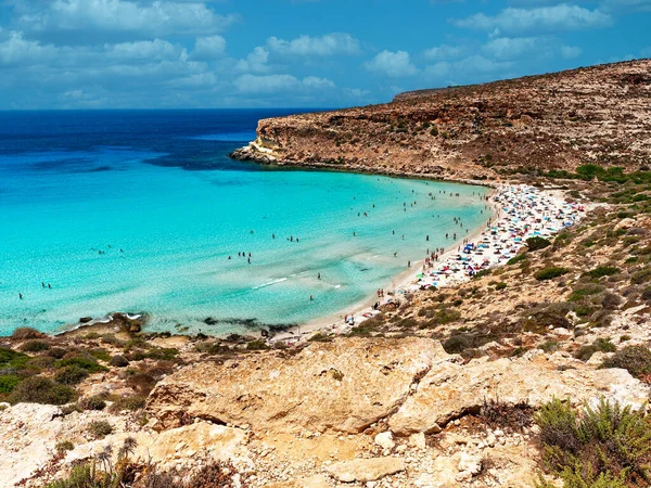 Tavşan kumsalı Lampedusa Sicilya cennet plajı Spiaggia dei Conigli