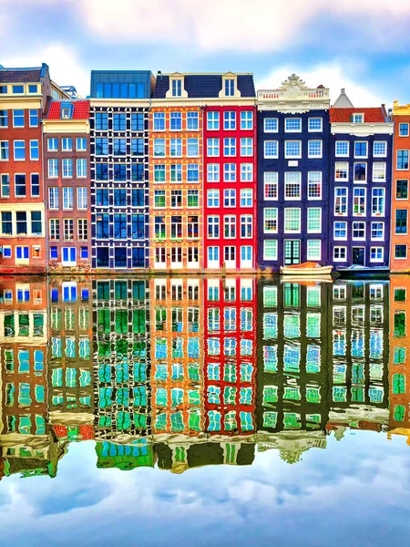 Hollanda Hollanda Kanalı Amsterdam Tipik Hollandalı Evleri Yansıdı — Stok fotoğraf