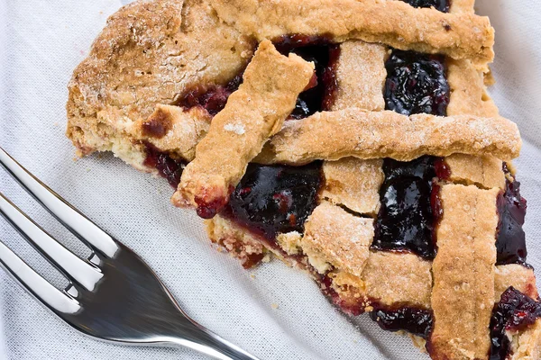 Rebanada de mermelada de fresa Tarta Primer plano — Foto de Stock