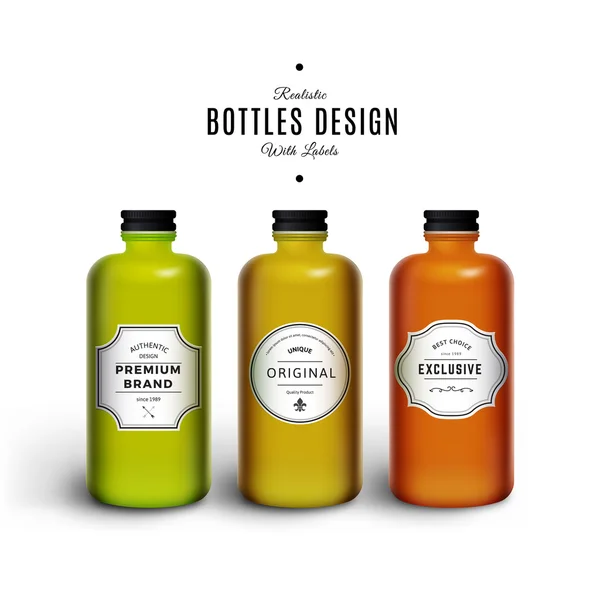 Botellas vectoriales coloridas realistas con etiquetas vintage — Vector de stock