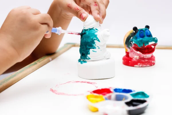 El niño pintando color — Foto de Stock