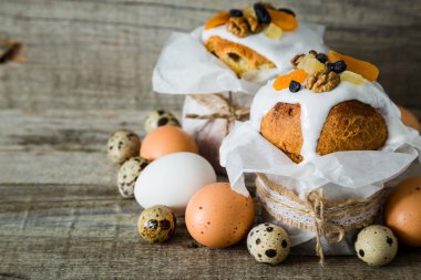 Yumurtalı Paskalya pastası.