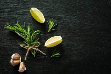 Taş gemide baharat yelpazesi