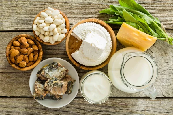 Selección de alimentos ricos en calcio —  Fotos de Stock