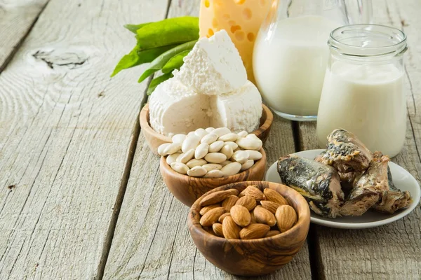 Sélection d'aliments riches en calcium — Photo