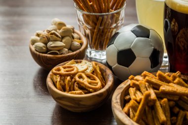 Futbol Şampiyonası izlemek için parti Gıda seçimi