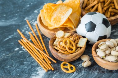Futbol Şampiyonası izlemek için parti Gıda seçimi