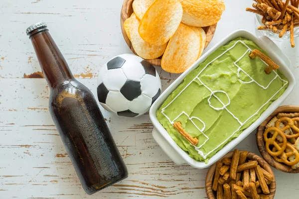 Selección de comida de fiesta para ver el campeonato de fútbol —  Fotos de Stock