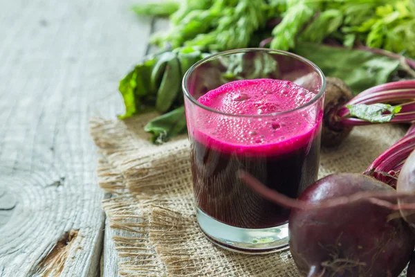 Beet root juice in glass — Stock Photo, Image