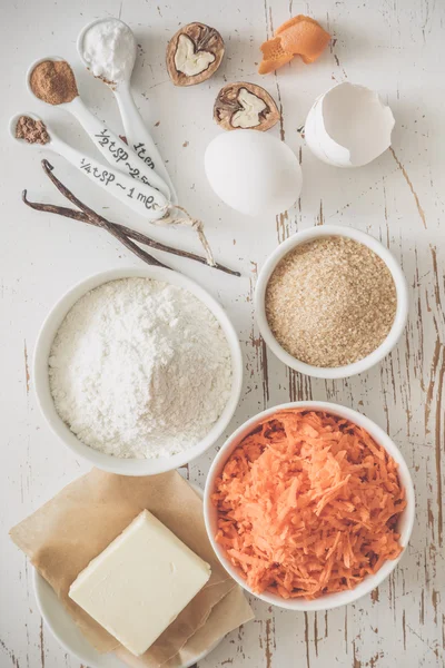 Ingredientes para hornear pastel de zanahoria — Foto de Stock