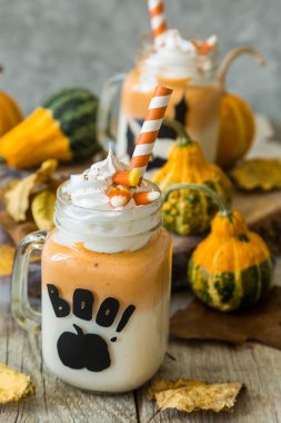 Cadılar Bayramı stil kabak spice latte cam