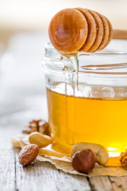 Deli bal ve Kepçe yelpazesi