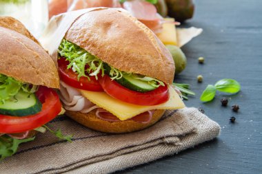 Sandviç ve taze sandviç malzemeler