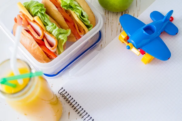 Caja de almuerzo - sándwiches — Foto de Stock