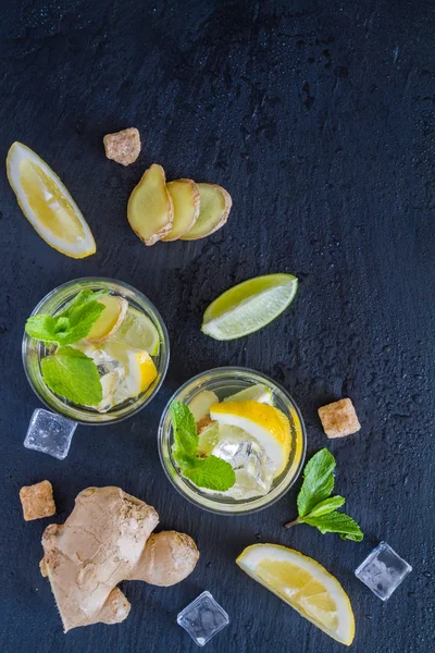 Імбирний лимонад та інгредієнти — стокове фото