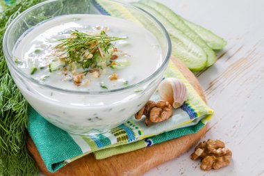 Tarator çorba malzemeleri