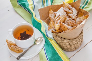 Melek kanatları siyah çay