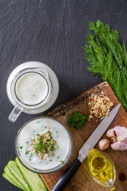 Tarator çorba malzemeleri