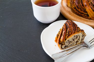 Haşhaş halka şeklinde rulo