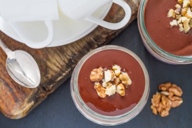 Katmanlı krem jöle