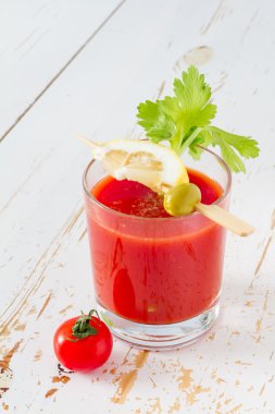 Bloody Mary kokteyl malzemeler