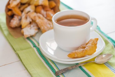 Melek kanatları siyah çay