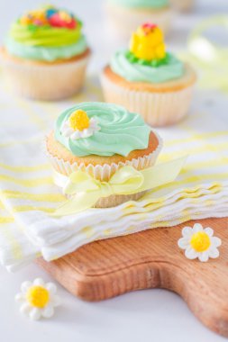 Bahar cupcakes hazırlama