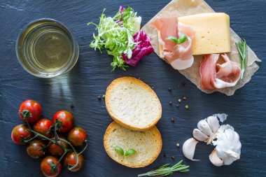 Sandviç ve taze sandviç malzemeler