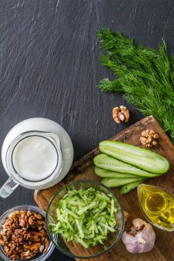 Tarator çorba malzemeleri