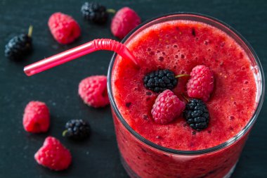 Rasberry smoothie malzemeleri