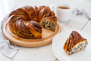 Haşhaş halka şeklinde rulo