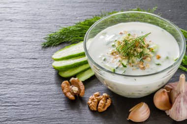 Tarator çorba malzemeleri