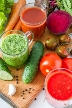 Çeşitli sebze ve meyve suyu