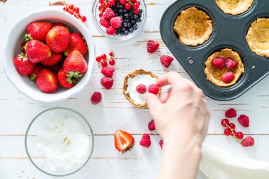 Berry kek hazırlama