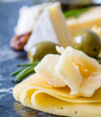 Peynir zeytin yelpazesi