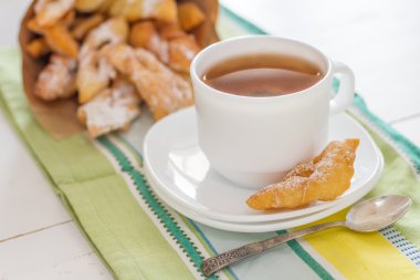 Melek kanatları siyah çay