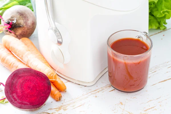 Selección de verduras y jugos —  Fotos de Stock