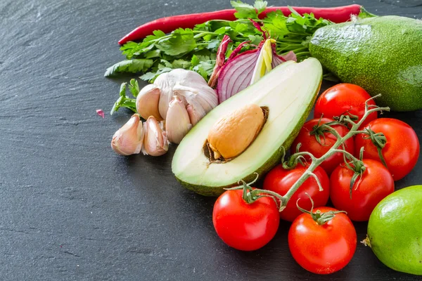 Ingredientes de salsa de guacamole —  Fotos de Stock