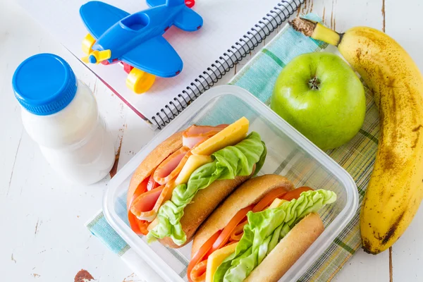 Caja de almuerzo - sándwiches —  Fotos de Stock