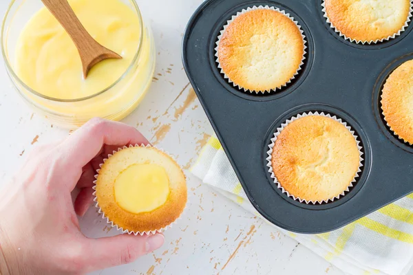 Lemon cupcakes preparation