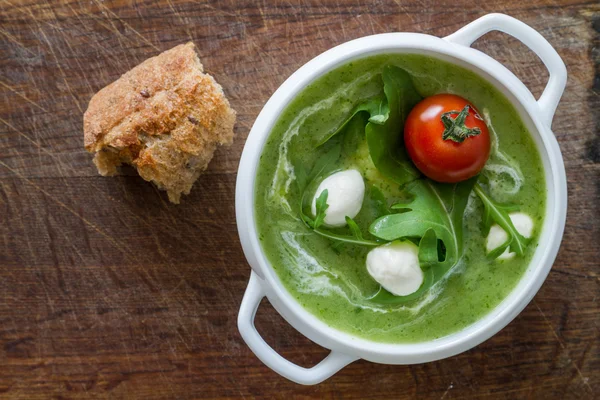 Ruccola de verão sopa pura — Fotografia de Stock