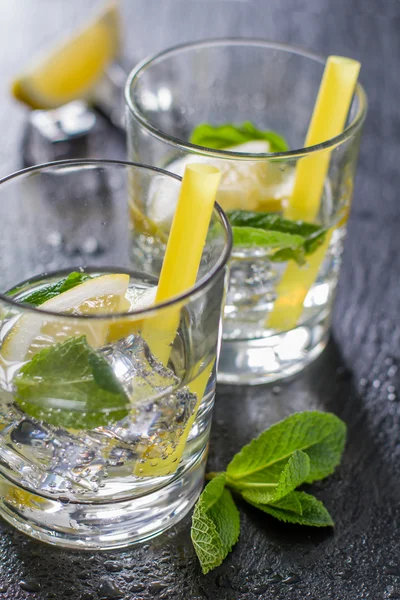 Ingwer-Limonade und Zutaten — Stockfoto