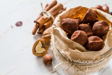 Çikolata truffes şeker ve malzemeler