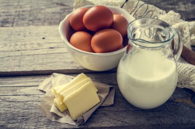 Paskalya ekmek için malzemeler