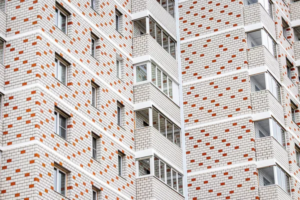 Fragment Immeuble Résidentiel Brique Blanche Avec Balcons — Photo