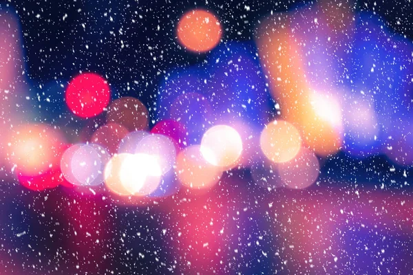 Падаючий Сніг Тлі Розмитих Вогнів Фар Автомобілів Нічного Міста Концепція — стокове фото