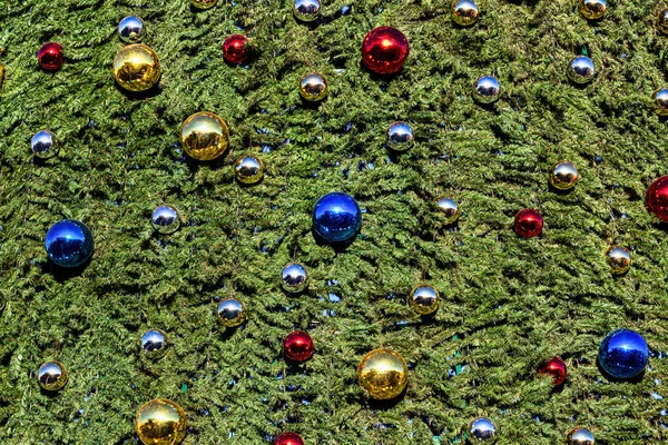Karácsonyi Játékok Labdák Egy Mesterséges Lucfenyőn Xmas Elvont Háttér — Stock Fotó