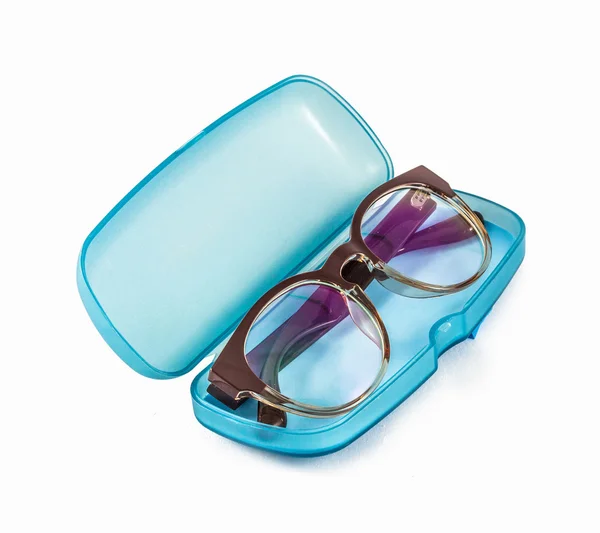 Caja de gafas de plástico azul aislada en blanco — Foto de Stock