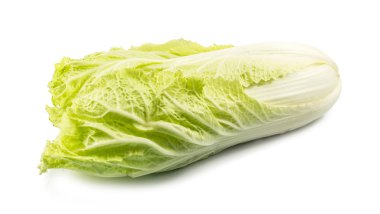 Beyaz arka planda taze Çin lahanası.