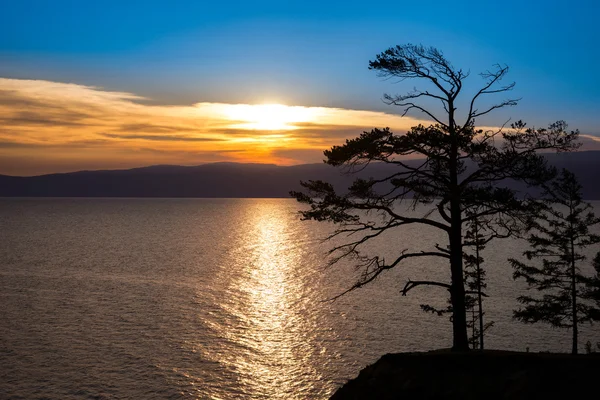 Baikal meer zonsondergang — Stockfoto